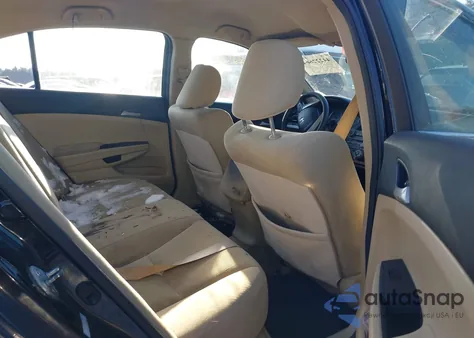 2011 Honda Accord 2.4 Lx z USA, uszkodzony, nr VIN 1HGCP2F35BA115651